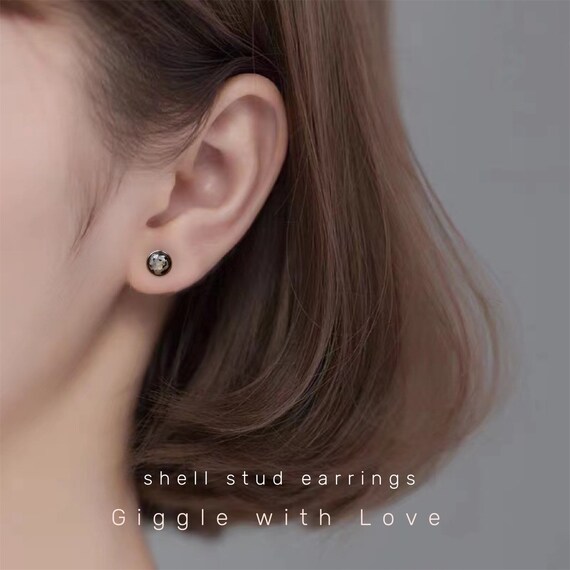 Unisex handmade Natural seashell stud earring|Gunmetal shell stud| Black minimalist earrings|Summer beach jewelry|Gift for her|jewelry Gift|