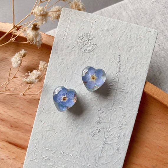 Forget me not stud earring • pressed flower Earring • Tiny Dried flower stud• 3D Real Flower Jewelry •Bridesmaid gift• Gift for mom