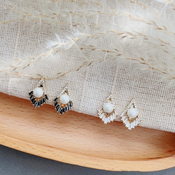 Clear cubic crystal clip on earrings| Rhinestones clip on|No Piercing Jewelry|Wedding bridesmaid clip on stud|Clip on earrings| gift for her