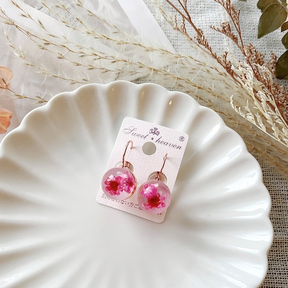 Dried flower earrings, Floral stud, Handmade flower earrings, French level dome Earrings, Bridesmaid gift, mother gift for her