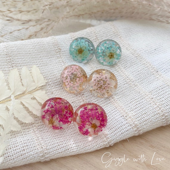 Pressed flower earrings, Dried flower studs, Resin flower earring, Real Flower Earrings,preserved flower gift, gift for mom, bridesmaid gift