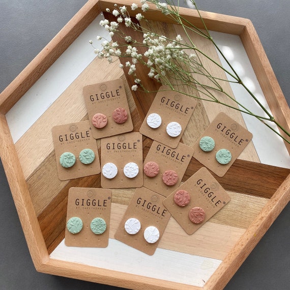 Polymer Clay Earrings l Fall clay Earrings l Flower Leaf Stud Earring l White Studs l Botanical Earrings l Sage Garden Earrings l Sage Studs