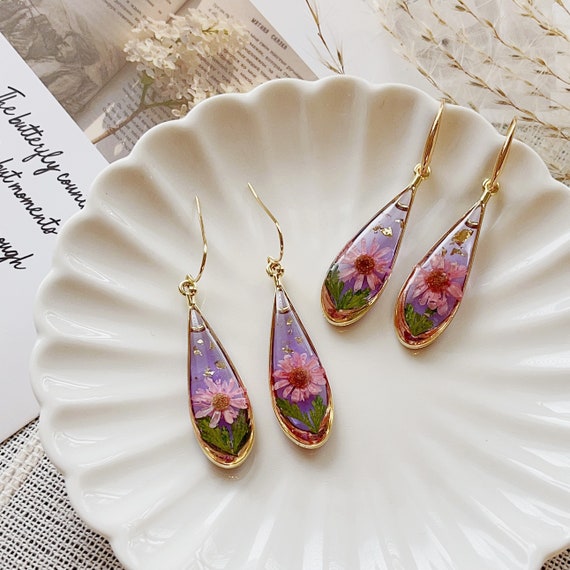 Pressed flower earring• Eternal Dried flower earring• Real flower jewelry • Flower Dangle Earring• flower gift for mom • bridesmaid gift