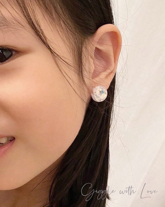 Handmade Resin Shiny Studs| Sequins Clip on earrings| Mommy daughter earrings| Girls clip on earrings| Cute girl earrings| flower girl gift