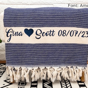 Personalisierte Decke für Erwachsene im Großhandel, personalisierte Decke mit Monogramm, Geschenkdecke für Paare, Hochzeitsgeschenke, Jubiläumsgeschenk aus Baumwolle Navy Blue