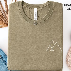 T-shirt minimaliste montagne, T-shirt simple montagne, T-shirt de randonnée, T-shirt minimaliste montagne, T-shirt esthétique image 1