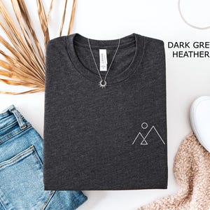 T-shirt minimaliste montagne, T-shirt simple montagne, T-shirt de randonnée, T-shirt minimaliste montagne, T-shirt esthétique image 3