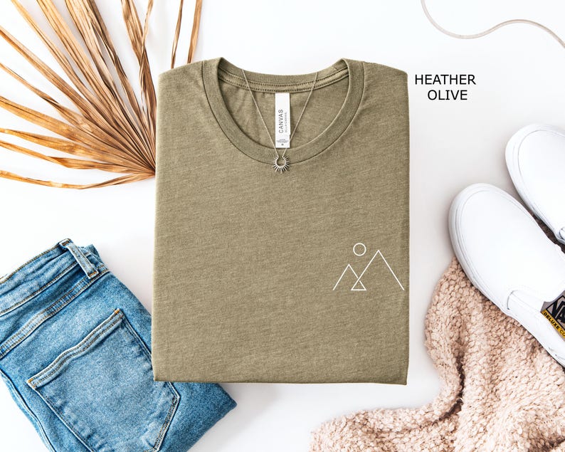 T-shirt minimaliste montagne, T-shirt simple montagne, T-shirt de randonnée, T-shirt minimaliste montagne, T-shirt esthétique image 1