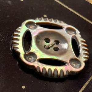 1 alter vintage Perlmuttknopf wunderschöner einzigartiger Muschelknopf 34 mm image 4