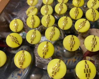 25 Vintage Yellow Glass Buttons: 18mm Sewing Supplies