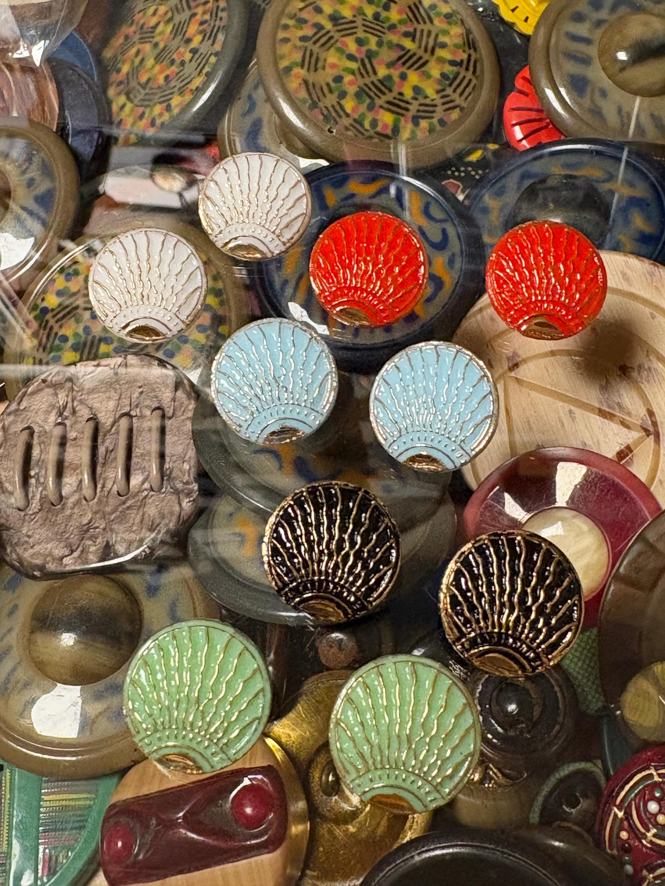 Vintage buttons - Etsy 日本