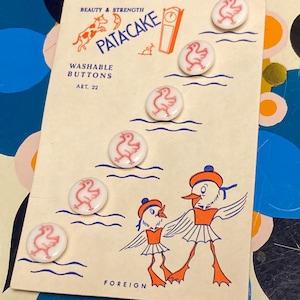 6 vintage glazen kinderknopen op originele Pat A Cake-kaart - Walking Duck