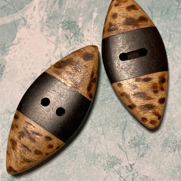 2 Vintage Holzknöpfe - African Style - 55 mm