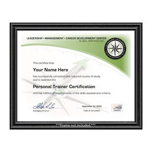 Puede incluir: Un certificado enmarcado con un borde negro. El certificado dice "Your Name Here" y "Personal Trainer Certification". También se ve el texto "LEADERSHIP MANAGEMENT CAREER DEVELOPMENT CENTER". La fecha de finalización es el 15 de septiembre de 2023.