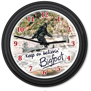 BIGFOOT Sasquatch Wall Clock - Tracker Tracking Hunter Hunting - Birthday Christmas Gift Present - Decor Man Cave Kids - Funny Gag Novelty