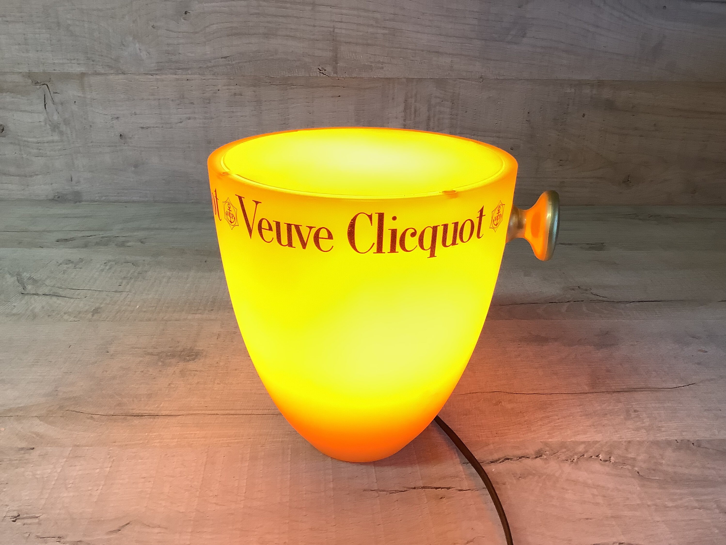 Lampe Seau à Champagne Veuve Clicquot/Champagne Ice Bucket From Veuve Clicquot Cooler French Vintage