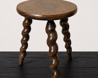 French Antique Barley Twist Tripod Stool / Turned Wood Plant Stand / Rustic Farmhouse Side Table / Brocante Find / Châteaucore Decor