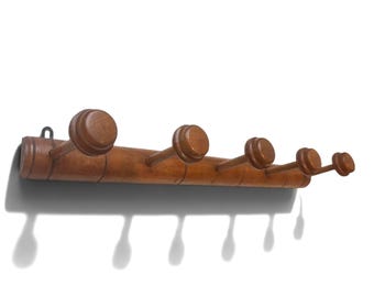 Perchero de pared de madera torneada con acabado tipo bambú – 5 ganchos redondos – 66 cm – Estilo bistró – Década de 1900/1930 – Recibidor vintage
