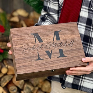 Personalized Wooden Memory Keepsake box - Christmas Gift for Him Baby Boy Guy Friend Brother Groom Husband Father Dad Grandfather Boyfriend