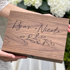 Christmas Gift, Couple, Engagement, Wedding Gift for Him Her, Boyfriend Girlfriend Wife Husband Memory Wooden Keepsake Personalized box