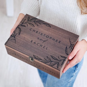 Aangepaste herinnering houten liefdesdoos met personalisatie - trouwkaartdoos, valentijnscadeau voor stel voor hem, haar, vriend, vriendin