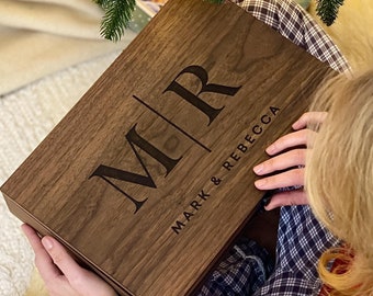 Christmas Gift, Couple, Engagement, Wedding Gift for Him Her, Boyfriend Girlfriend Wife Husband Memory Wooden Keepsake Personalized box