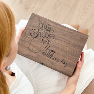 Love Box souvenir personnalisé en bois avec personnalisation - Boîte pour cartes de mariage, fiançailles, cadeau de couple pour lui, elle, petit ami, petite amie