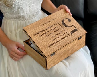 Wooden Anniversary Keepsake Box, Personalized Memory Storage Chest with Custom Names and Date, Unique Wedding Anniversary Gift for Couple