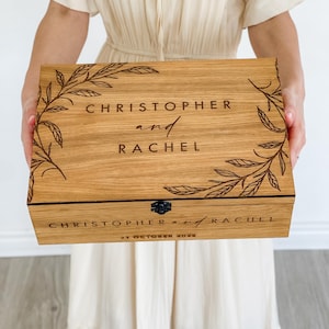 Personnalisation Boîte cadeau souvenir en bois - Fiançailles de Noël, cadeau de couple pour lui, elle, petit ami, petite amie, boîte pour cartes de mariage