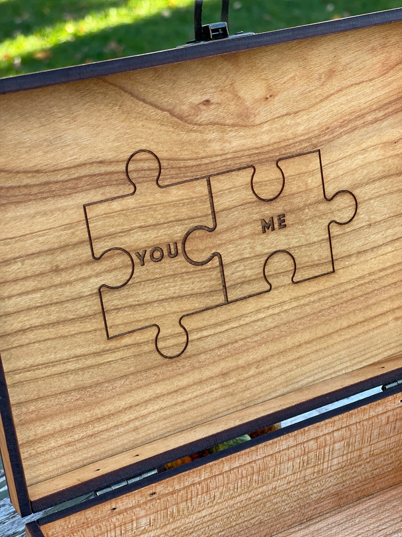 Benutzerdefinierte Liebesbox aus Holz mit Personalisierung Hochzeitskartenbox, Verlobung, Paargeschenk für Sie, Ihn, Freund, Freundin Bild 4