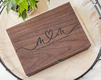 Love Box souvenir personnalisé en bois avec personnalisation - Boîte pour cartes de mariage, fiançailles, cadeau de couple pour lui, elle, petit ami, petite amie
