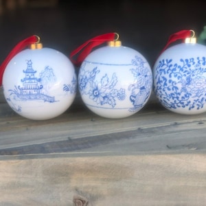 Set of 3 Blue Willow Porcelain Ball Christmas Ornaments | Grandmillennial Christmas | Chinosiere Christmas | Granny Chic