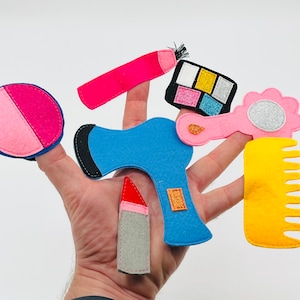 Solidarity with Ukraine, Felt Finger Puppets,Puppet Theater,Makeup, Beauty Set for Kids,Handmade, Finger Toys, Pretend Make Up for Toddlers