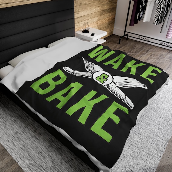 Funny Plant Blanket Adult Bedding: 420 Friendly Graphic, Plush Velveteen Throw (Soft Polyester Blend, Multiple Sizes)