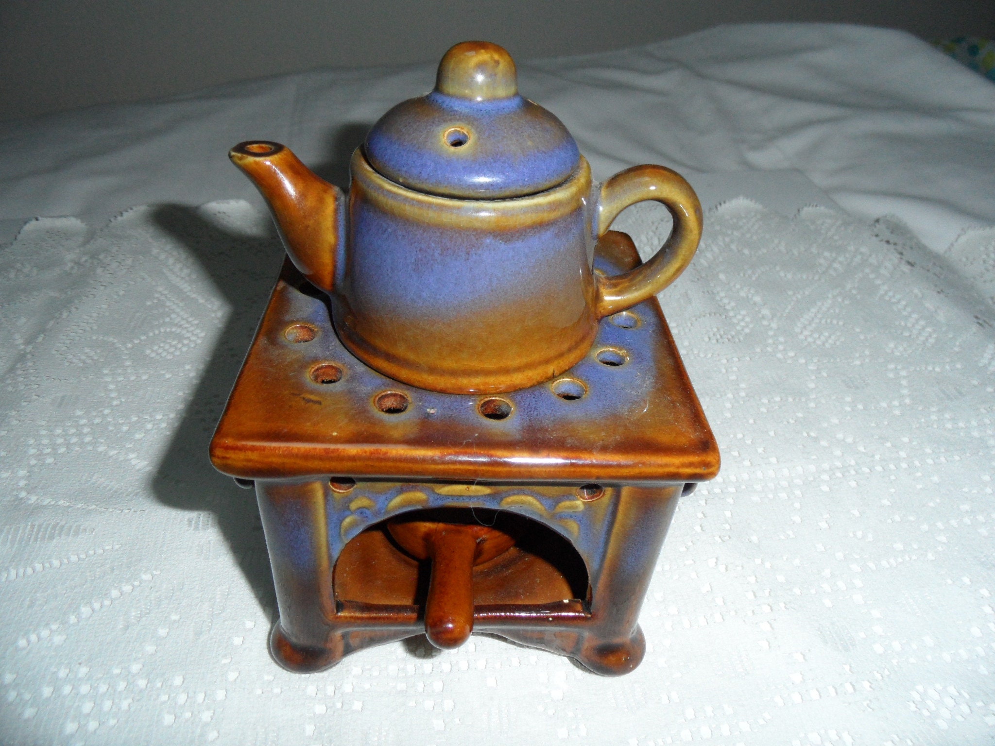 Théière et Son Petit Réchaud