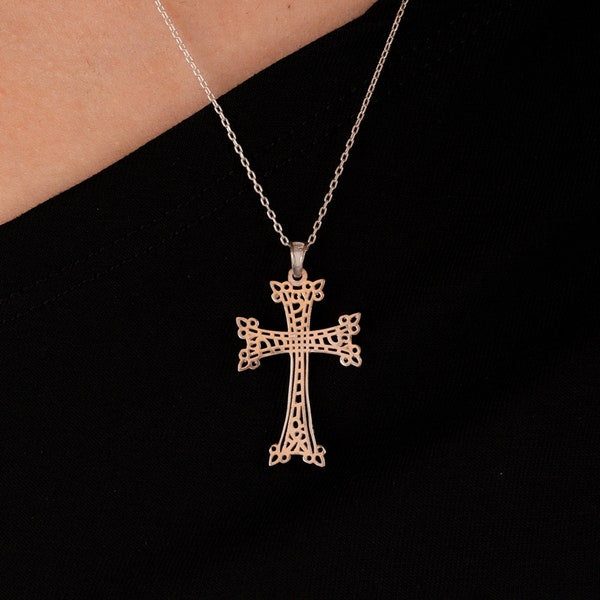 925 Croix d’argent Ornement arménien / Bijoux de croix faits à la main Artisanat arménien / Collier de croix d’argent / Croix catholique chrétienne