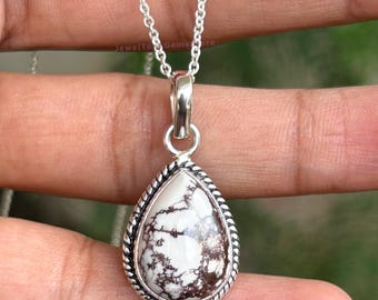 Halsband med vild hästjaspis i 925 sterlingsilver: Hänge med ädelstenar i tårform