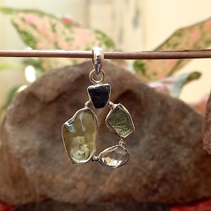 Moldaviet hanger Libische woestijnglas: sterlingzilveren zwarte toermalijn Herkimer-ketting