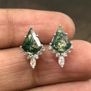 Kite Moss Agate Stud Earrings, Woodland Leaf Earrings, 925 Sterling Silver Real Moss Leaf Gemstone Earrings, Gift for Mother, Gift for Her