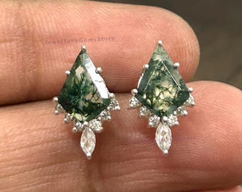 Kite Moss Agate Stud Earrings: 925 Sterling Silver Woodland Leaf Gemstone