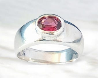 Handmade Garnet Ring in Sterling Silver - January birthstone garnet gift for her - Garnet Red Stone Ring for Christmas