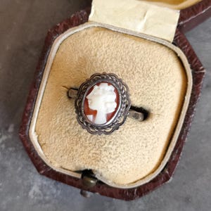 Vintage 925 Sterling Silver Shell Carved Cameo Ring, London 1978, Size M - 2.8g