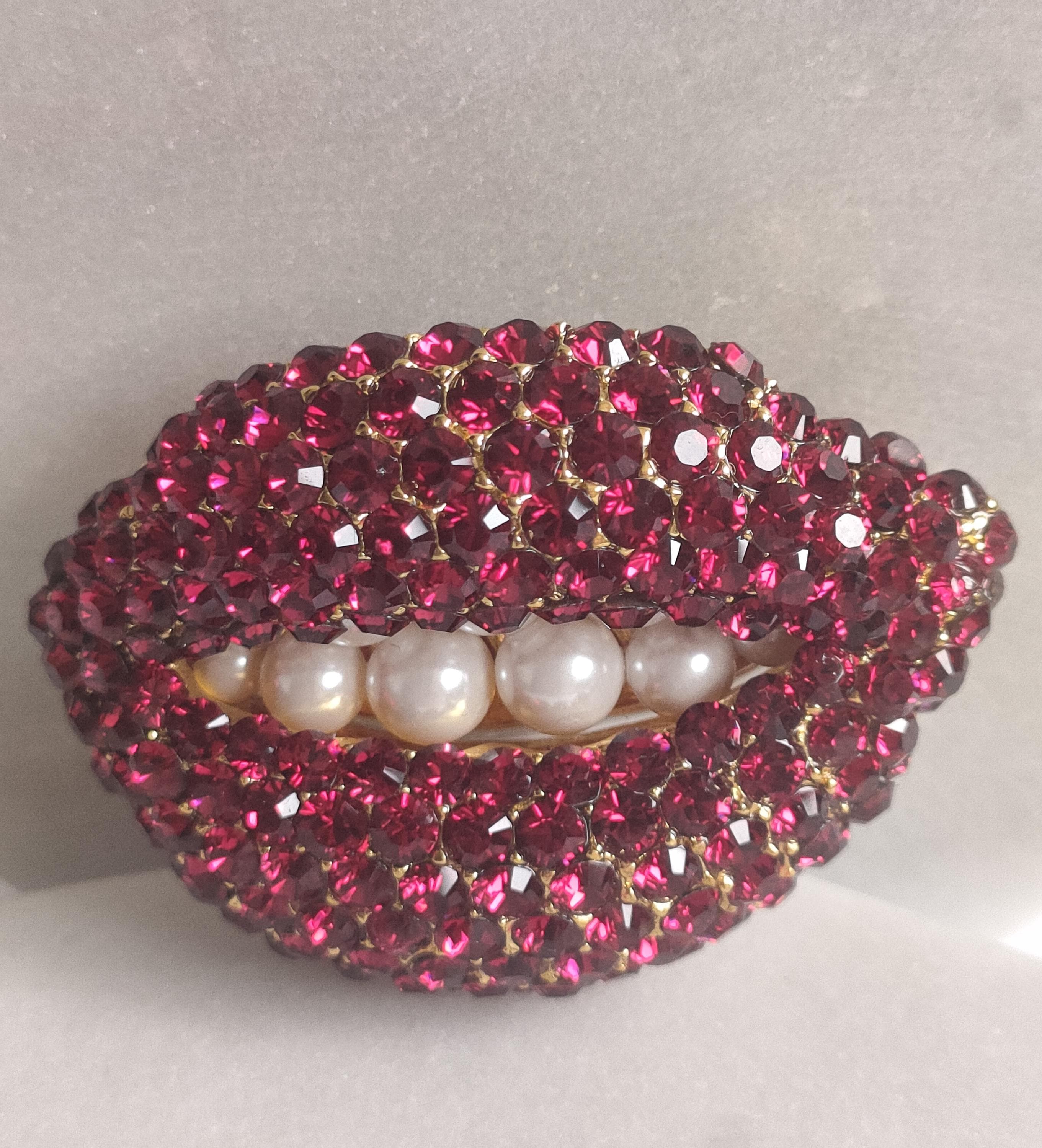 Dali lip brooch - Etsy 日本