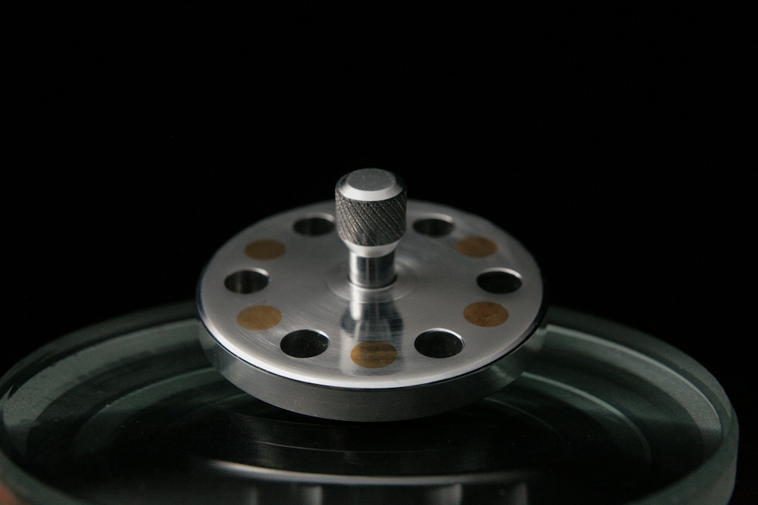 Metal Spinning Top Desk Toy Metal Top Office Gift Fidget Toy Precision