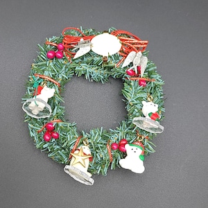 Small 5&quot; Hallmark Christmas Wreath 1990 Little Frosty Friends Tree Ornament