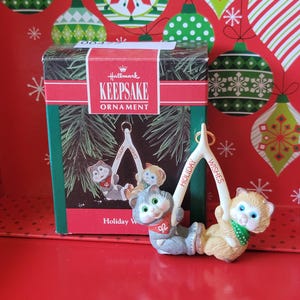 1992 Holiday Wishes Christmas Vintage Hallmark Keepsake Tree Ornament