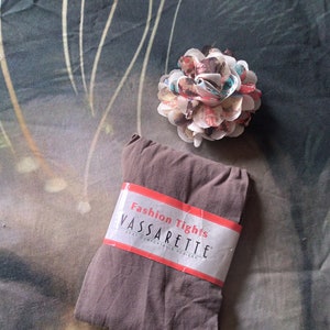 Vassarette Tights Medium Tall Nylon Mocha color Tights