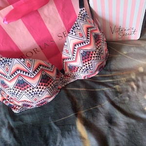 Victoria's Secret PINK by Floral Print Wear Everywhere Push Up Bra Multiple  Size 34 D - $21 - From Autumn