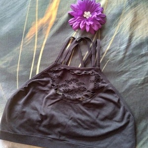 Maidenform Bralette Halter Black Nylon Spandex Strappy Back Medium