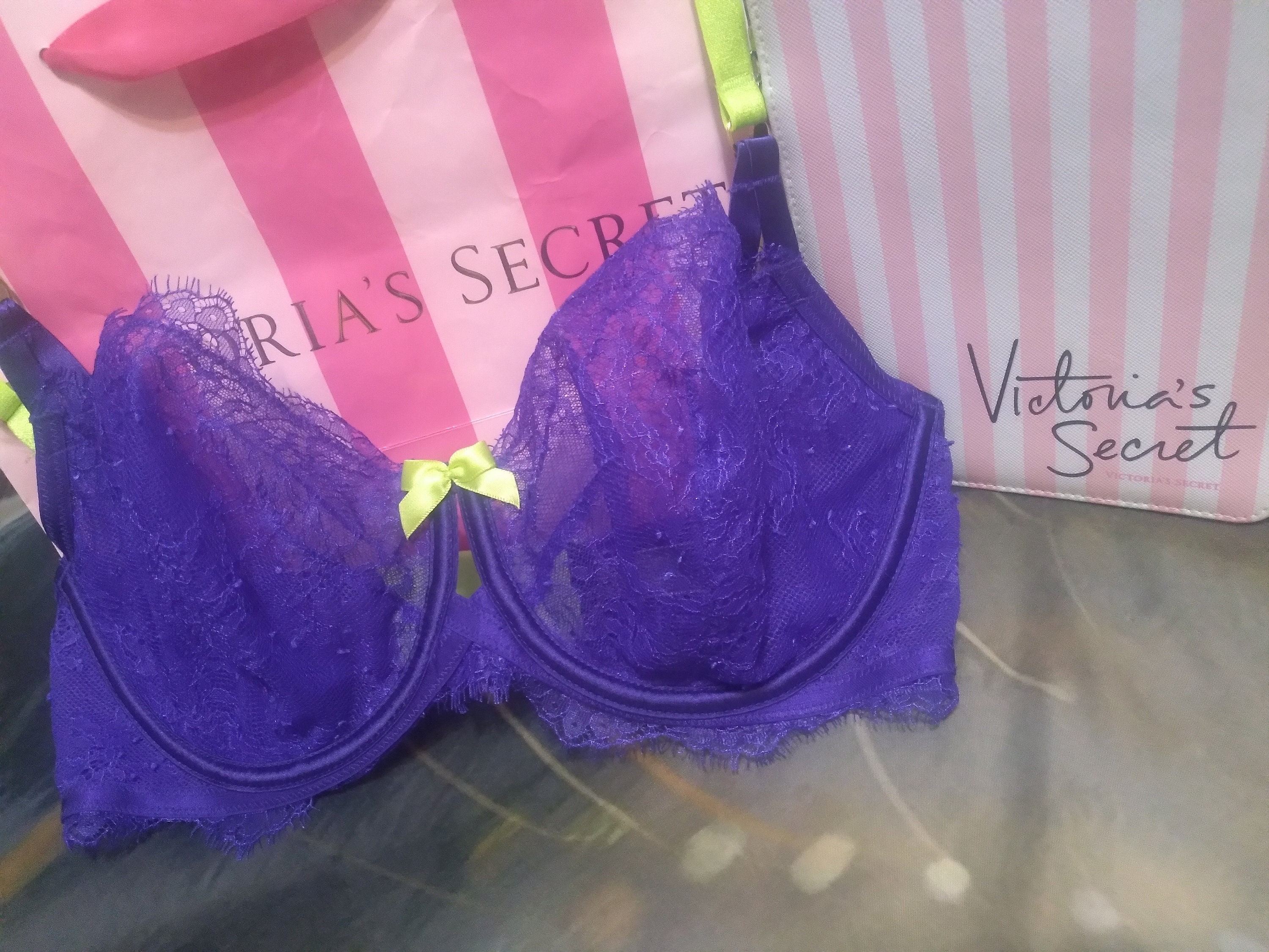 32DDD Victoria's Secret Very Sexy Unlined Demi Lace VS Bra 